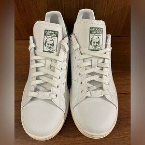 WOMENS Size 8.5 STAN SMITH ADIDAS RUNNERS